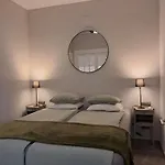 Beautiful New 2br In Golden Mile Of 公寓 马尔韦利亚