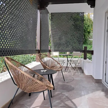 Beautiful New 2br In Golden Mile Of