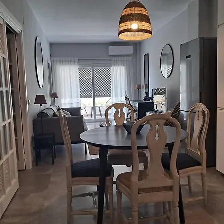 Beautiful New 2br In Golden Mile Of