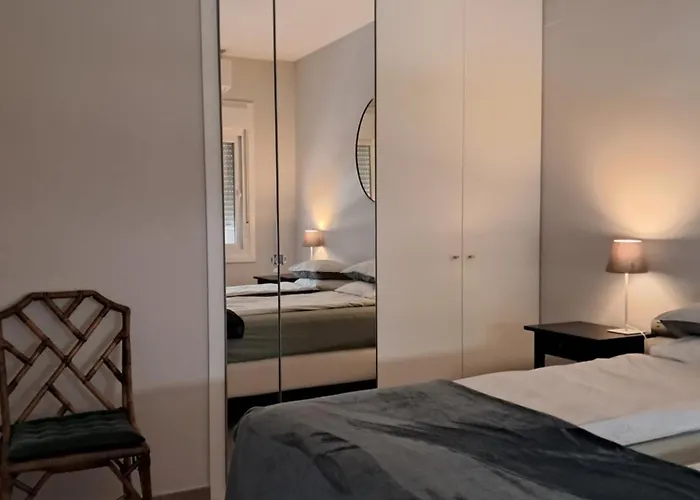 Beautiful New 2br In Golden Mile Of *